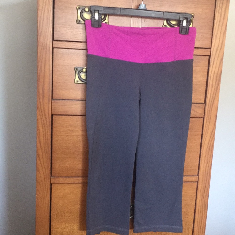 Lululemon crops